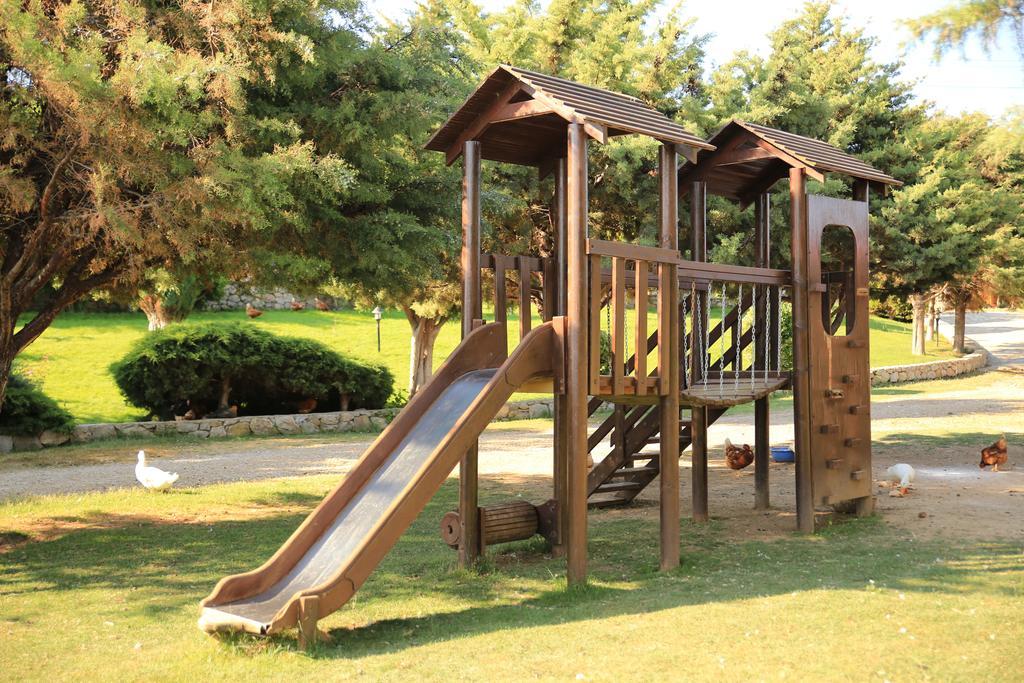Отель Ataol Tatil Ciftligi Бозджаада Экстерьер фото