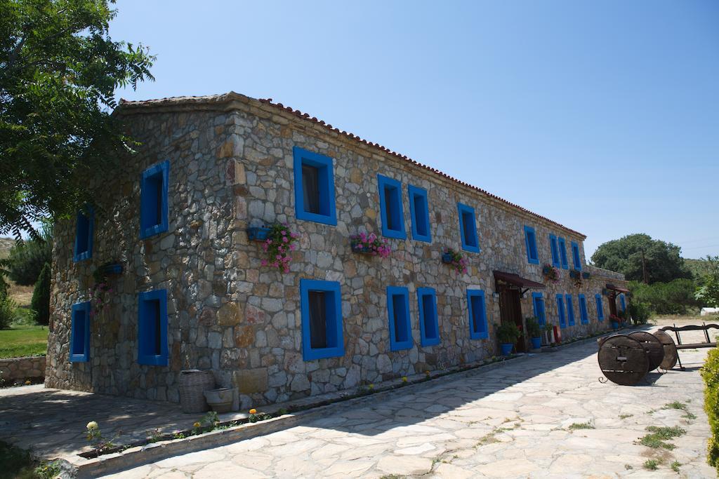 Отель Ataol Tatil Ciftligi Бозджаада Экстерьер фото