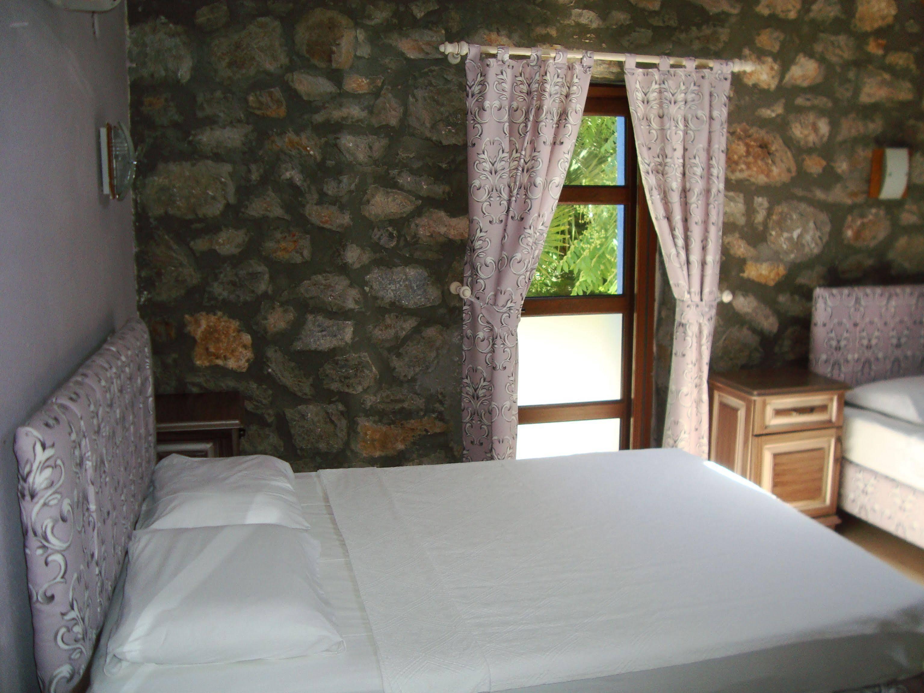 Отель Ataol Tatil Ciftligi Бозджаада Экстерьер фото
